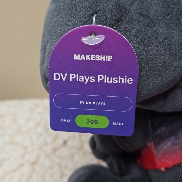 NWT Makeship DV Plays Plush Limited Edition - Picture 5 of 10